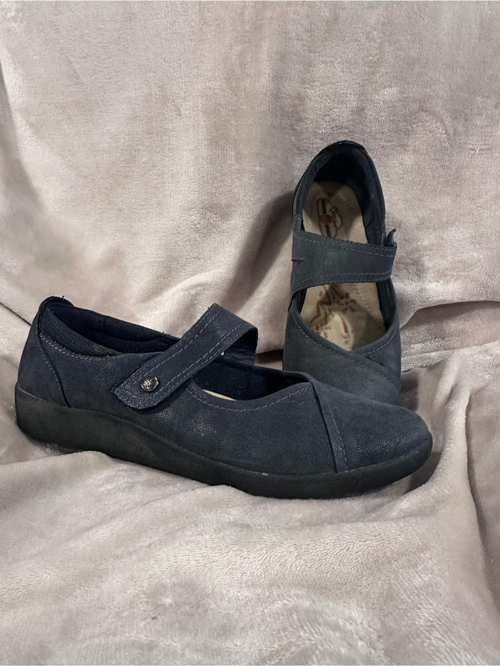 Earth Spirit Women's Mary Jane Flats in Navy